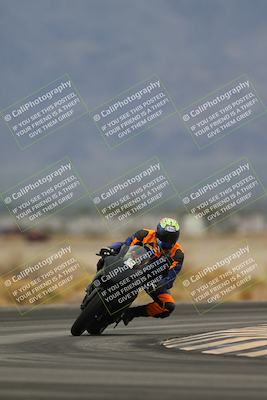 media/Nov-15-2025-Race Pace (Sat) [[8de605a2d8]]/Non Verified Riders (1st 20 Minutes)/Turn 4 (1010am)/